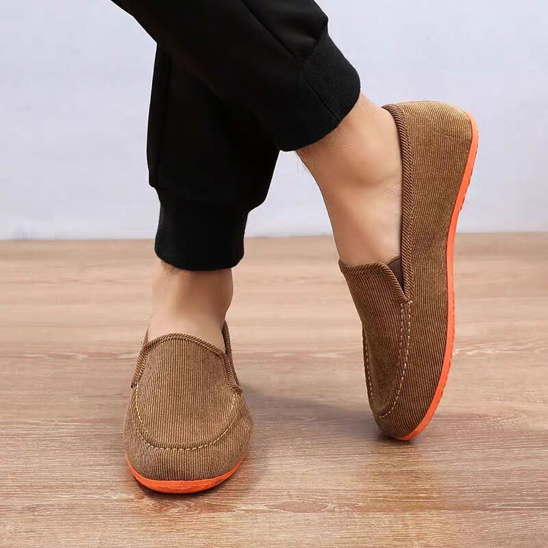 Sports Equipment Brands - Chaussures mocassins en toile vertes pour