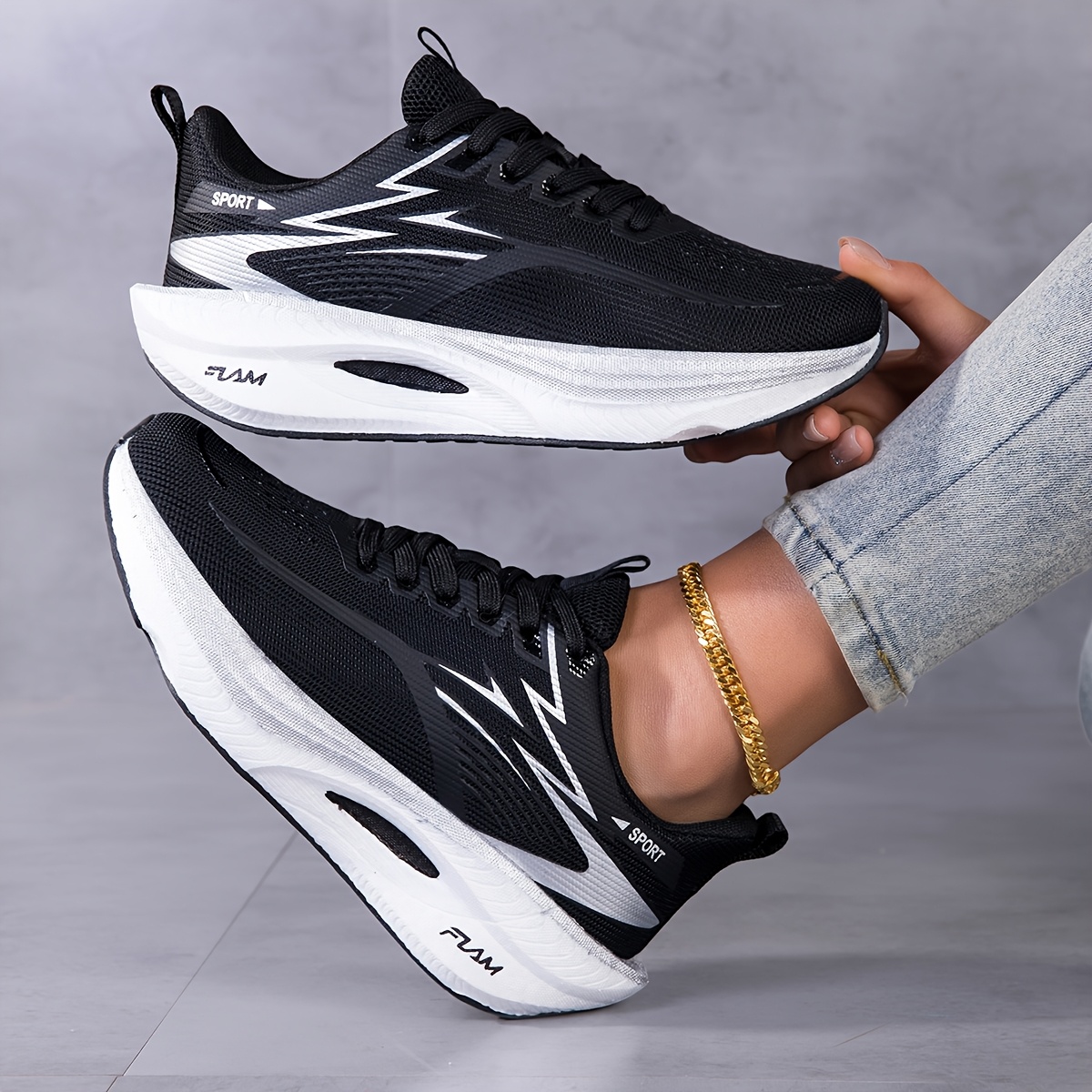 Chaussures de sport pour femme - Sports Equipment For Running avis et prix